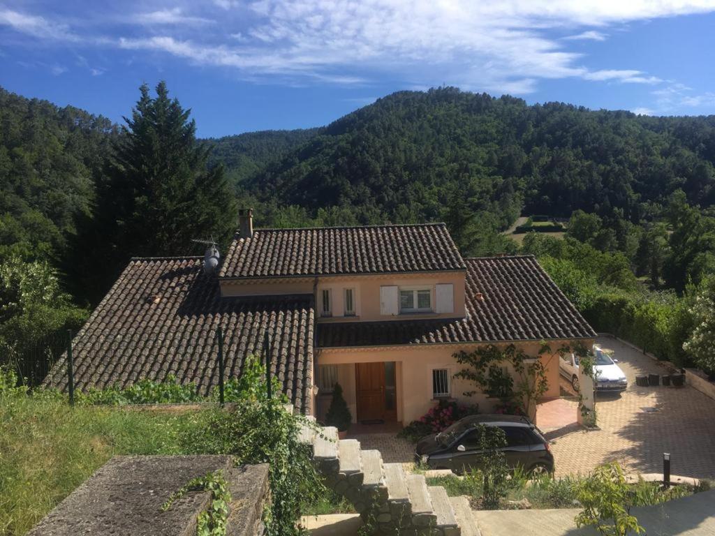 Les Ollieres Sur Eyrieux - La Maison Du Bonheur Exterior photo